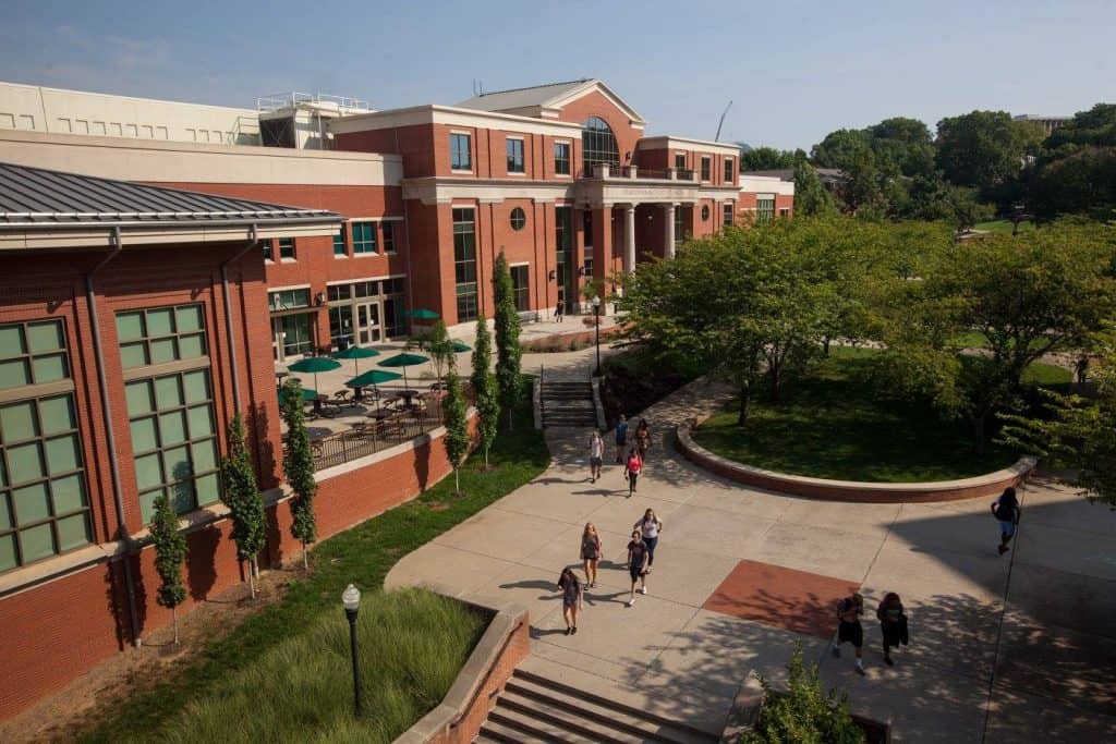 bolsas para graduação nos EUA Western Kentucky OEA partiu intercambio