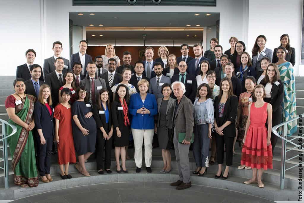 german chancellor fellowship fernanda publiero com a angela merkel partiu intercambio