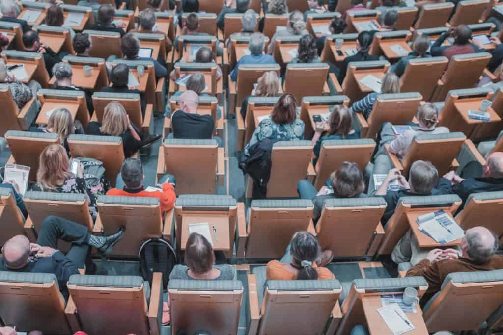 Quais universidades americanas dão bolsas de estudo augusta saraiva partiu intercâmbio