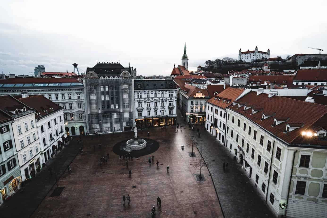 estudar na eslováquia bolsas governo bratislava